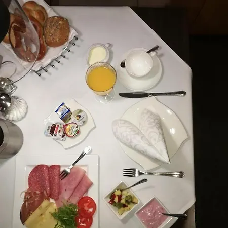 Restaurant Zum Wendelwirt 호텔 3*